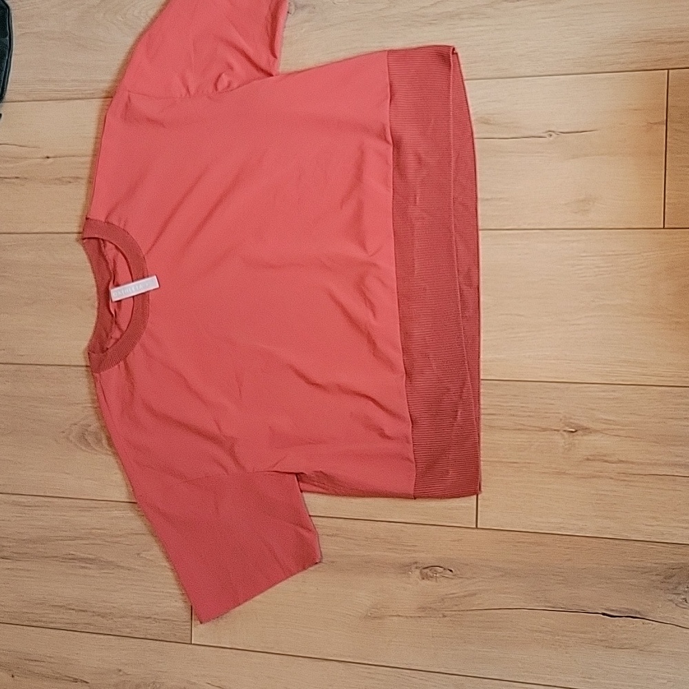 Athleta t shirt